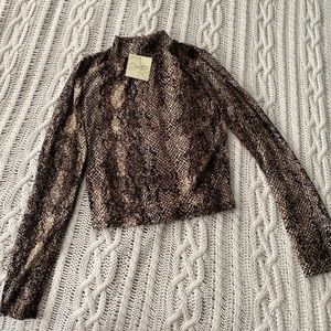 Long sleeve snake skin crop top
